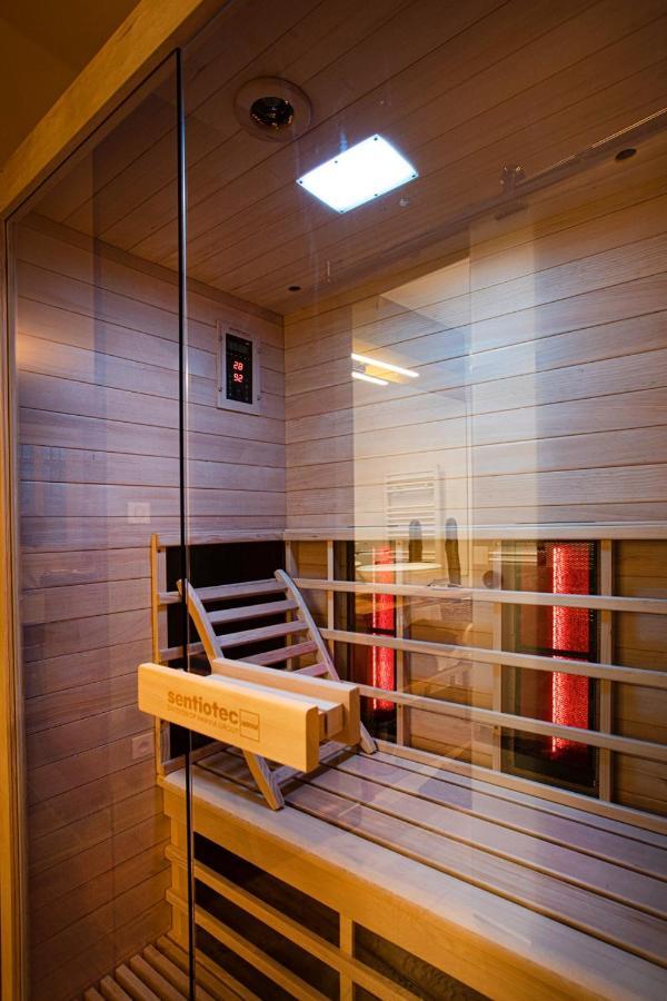 Appartement Avec Sauna Au Pied De La Citadelle Besancon Bagian luar foto